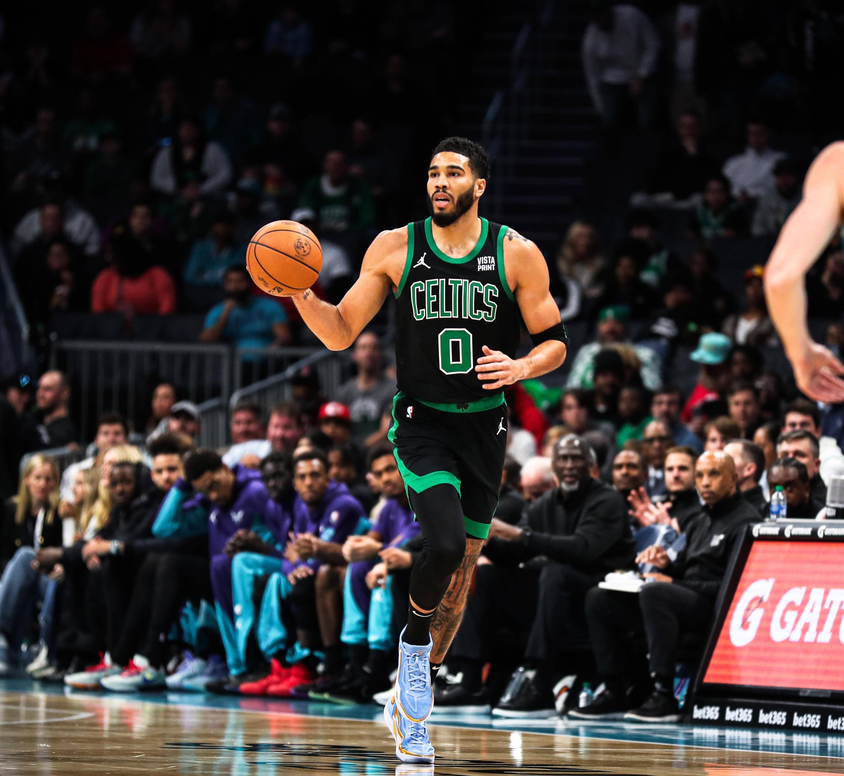 凯尔特人复出首战，塔图姆状态火爆，引发争议成为焦点！